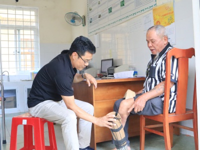 Khám sàng lọc, lượng giá phục hồi chức năng, dụng cụ chỉnh hình và sống độc lập cho người khuyết tật